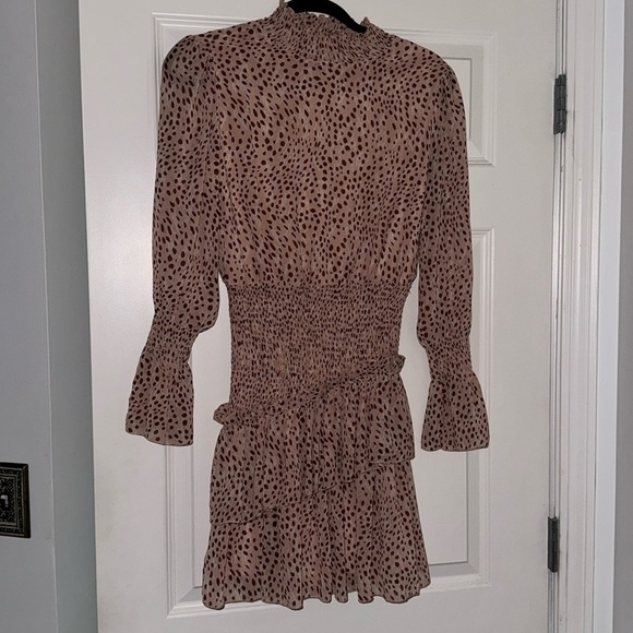 Versona Dresses & Skirts - Versona long sleeve mini dress